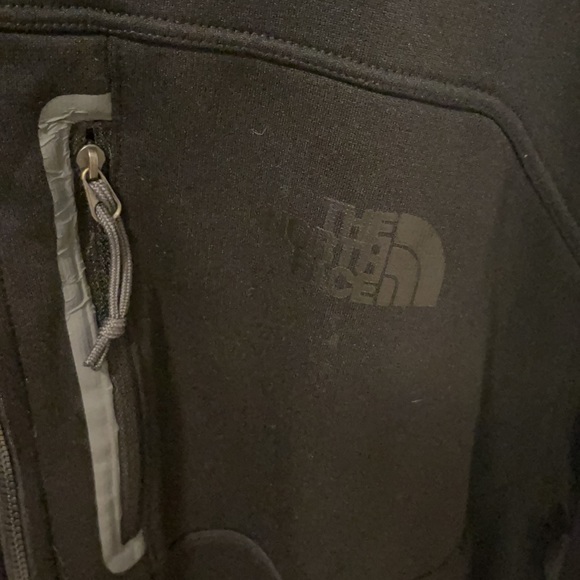 North Face pullover - Picture 2 of 3